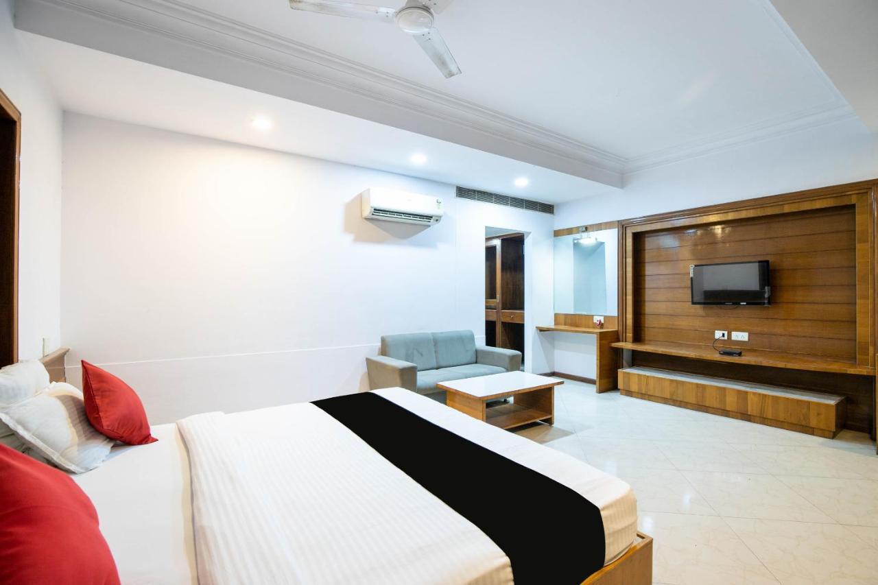 Collection O 49275 Hotel Suman City Gandhinagar Exterior photo